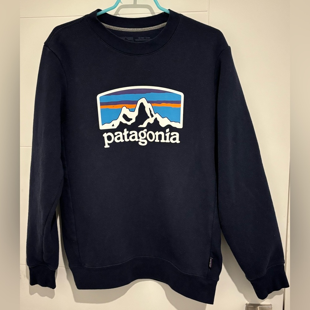 Patagonia Men's Navy Sweater - Small
